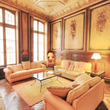 Apartment L Orangerie Spacieux Deluxe Dans Le Centre Historique Avignon