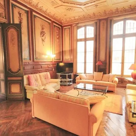 L Orangerie Spacieux Deluxe Dans Le Centre Historique Avignon